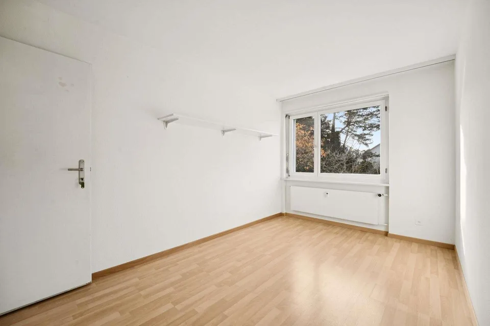Heimelige 4.5-Zimmer-Eigentumswohnung an ruhiger Wohnlage – Foto 9 von 13
