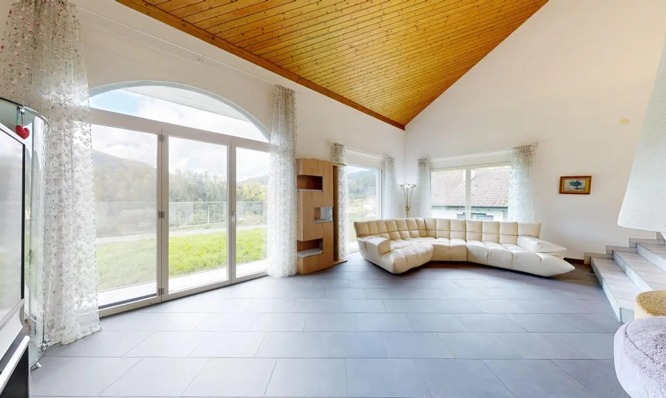 Villa in der Idylle mit Weitsicht auf die Berge