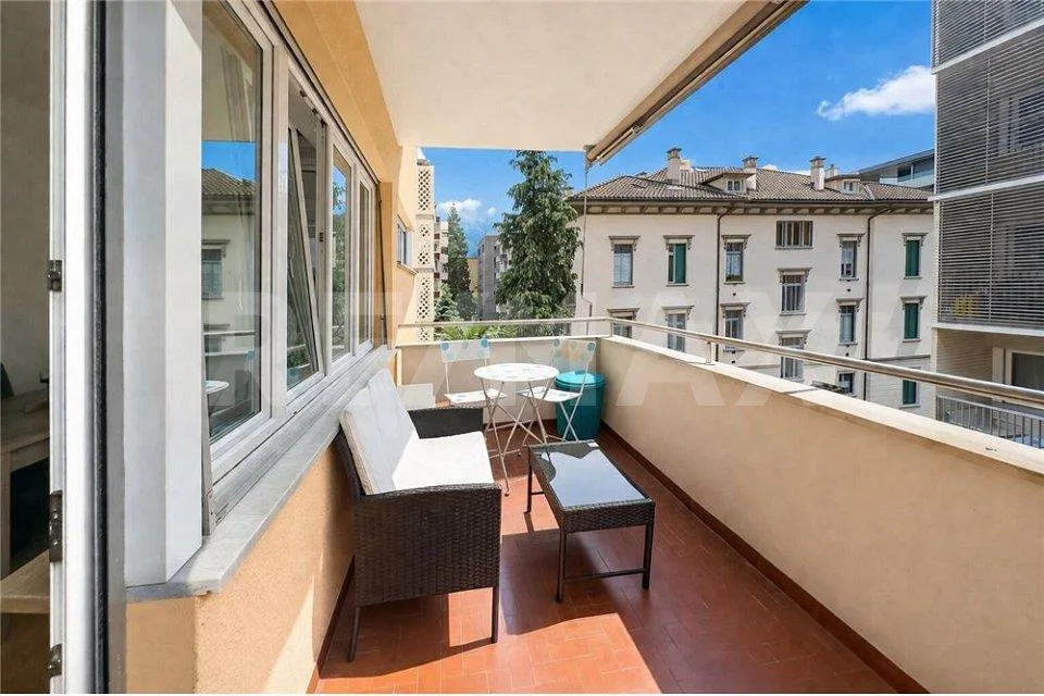 2.5 locali tra lago e centro