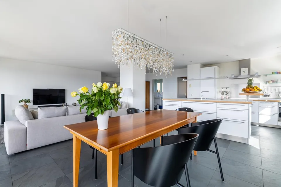 Appartement 4.5 pièces à Erlenbach avec terrasse spacieuse