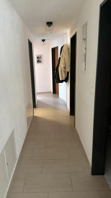 Ampio appartamento di 4.5 locali con balcone nel centro di Vilters