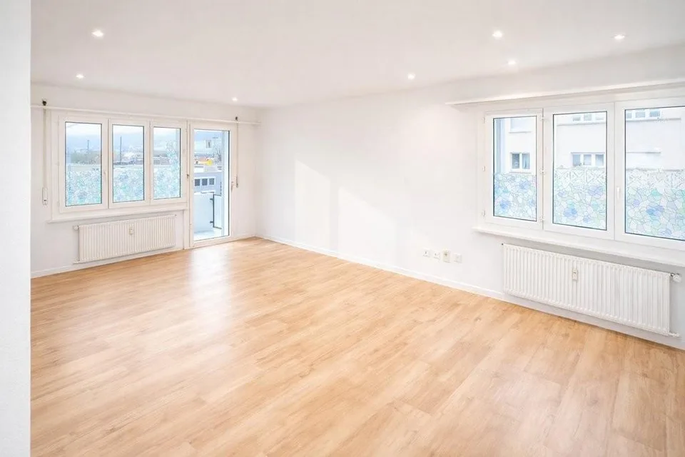 Grosszügige 4.5-Zimmer-Wohnung mit Balkon