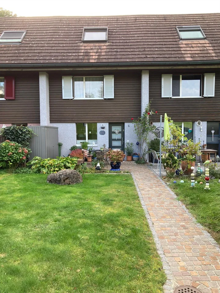 Charmantes 5.5-Zimmer-Reihenhaus in ruhiger Lage von Gossau