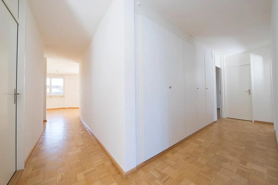 sanierte 5.5-Zimmerwohnung in Münchenstein an ruhiger Lage!