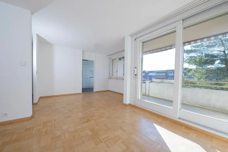 sanierte 5.5-Zimmerwohnung in Münchenstein an ruhiger Lage!