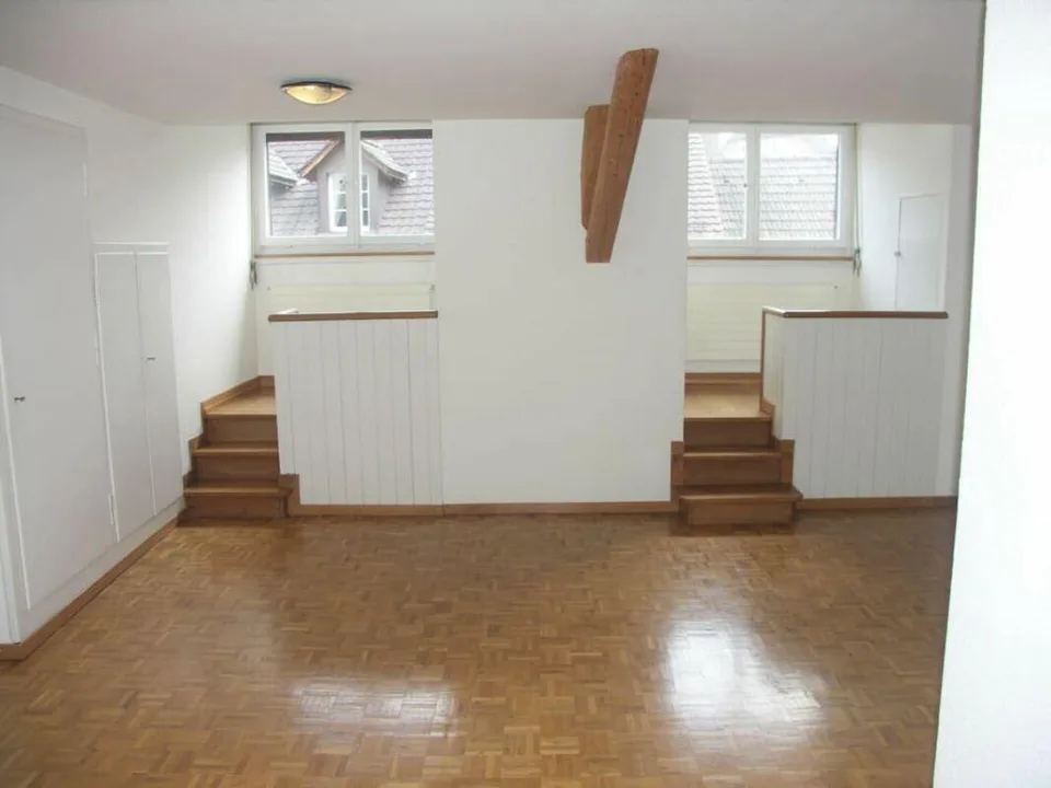 Gemütliche 4.5-Zimmer-Maisonette-Dachwohnung mit Sicht auf den Rhein