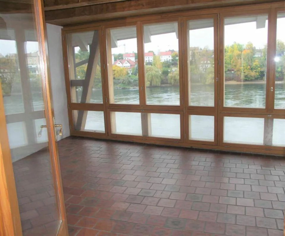 Gemütliche 4.5-Zimmer-Maisonette-Dachwohnung mit Sicht auf den Rhein