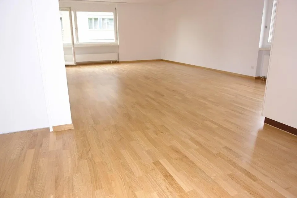 Appartamento luminoso 3.5 locali in un quartiere familiare ad Altstetten