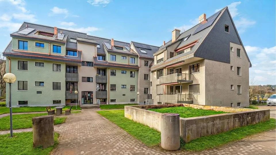 MIETEN OHNE KAUTION - Sanierte Familienwohnung im Grünen