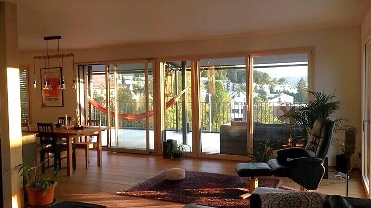 5 ZIMMER-HAUS IN OBERWIL (BL), MÖBLIERT
