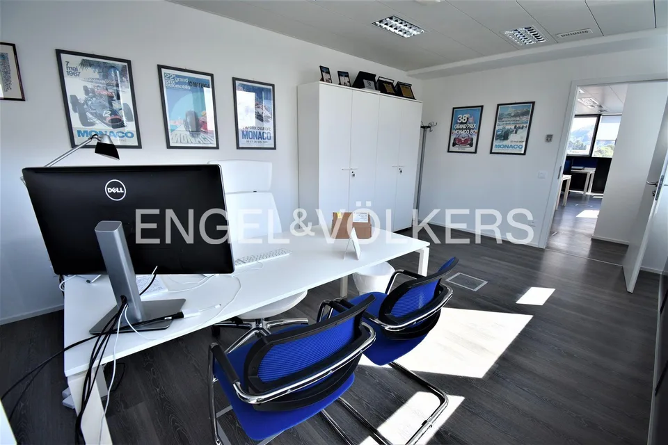 Bureau de 416 m2 au 5e étage avec ascenseur – photo 10 sur 12