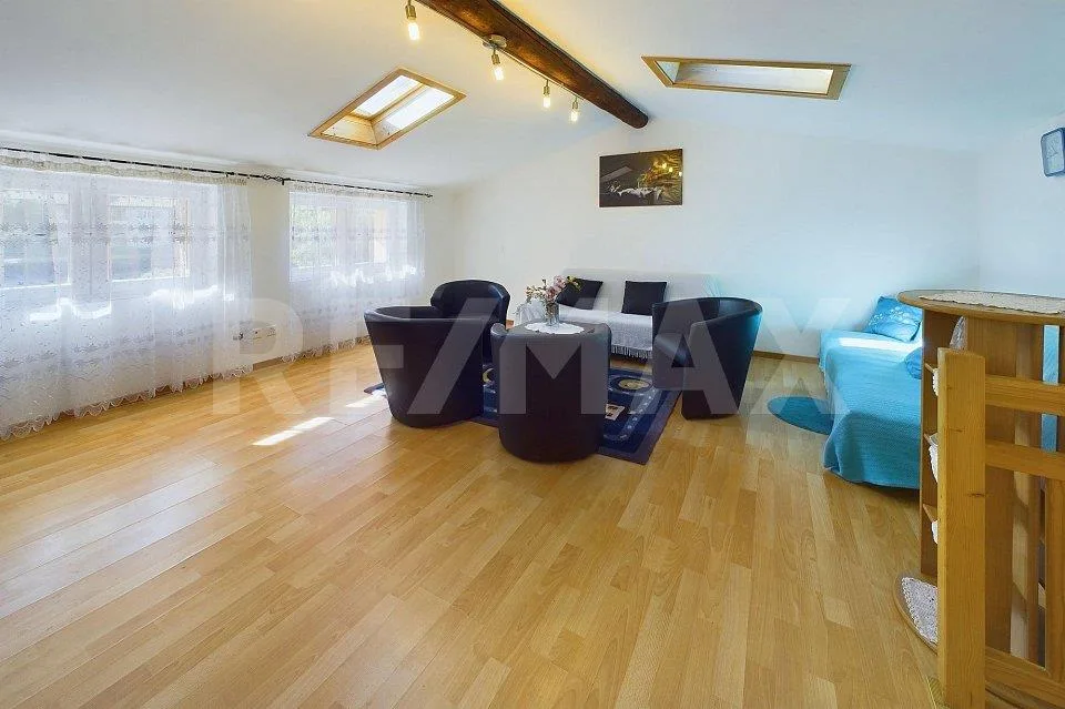 Luminosa casa di 5 12 locali anche residenza secondaria