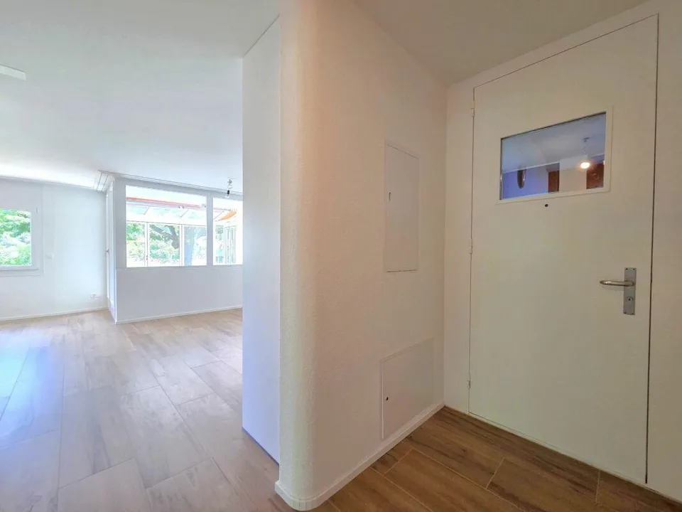 Ruhig gelegene 3.5-Zimmer-Erdgeschosswohnung mit herrlichem Garten und Blick ins Grüne – Foto 8 von 12