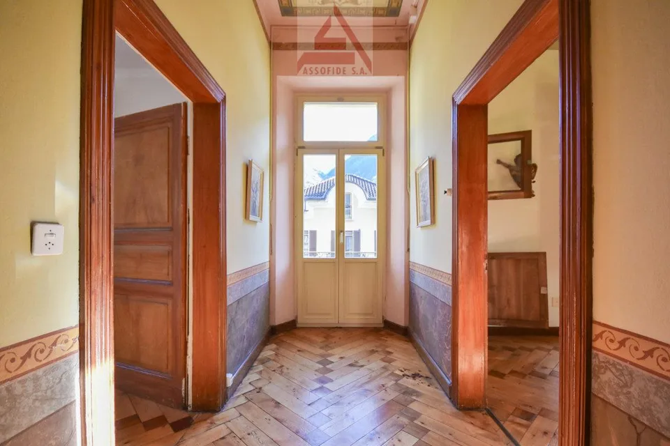 Historische Villa mit privatem Park / Villa storica con parco privato