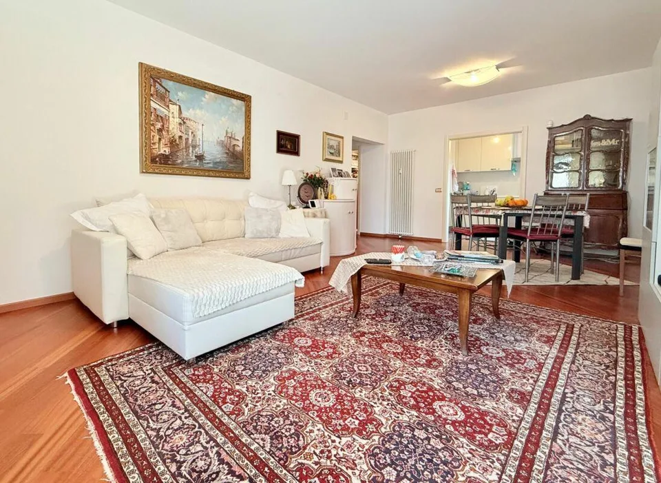 Ampio 3.5 locali con terrazza - posizione privilegiata a Bellinzona
