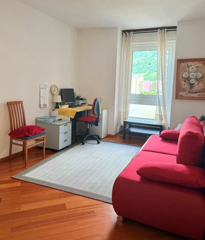 Ampio 3.5 locali con terrazza - posizione privilegiata a Bellinzona – Foto 7 von 8