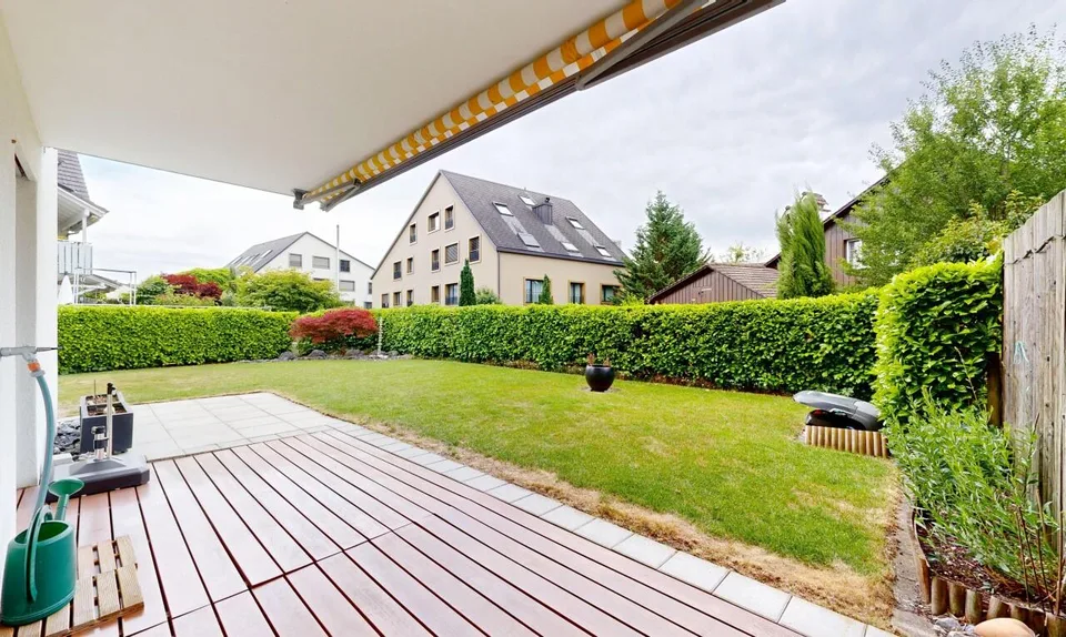 Gartenwohnung mit hochwertigem Innenausbau und vielen Extras