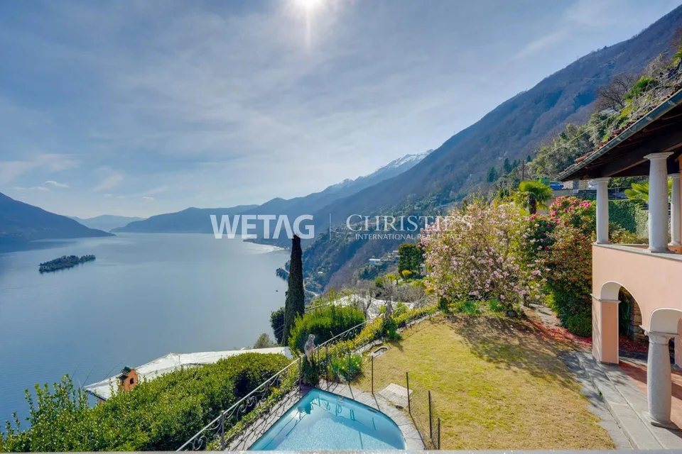 Mediterrane Villa mit Aussenpool & Panoramablick, ideal auch als Fe...