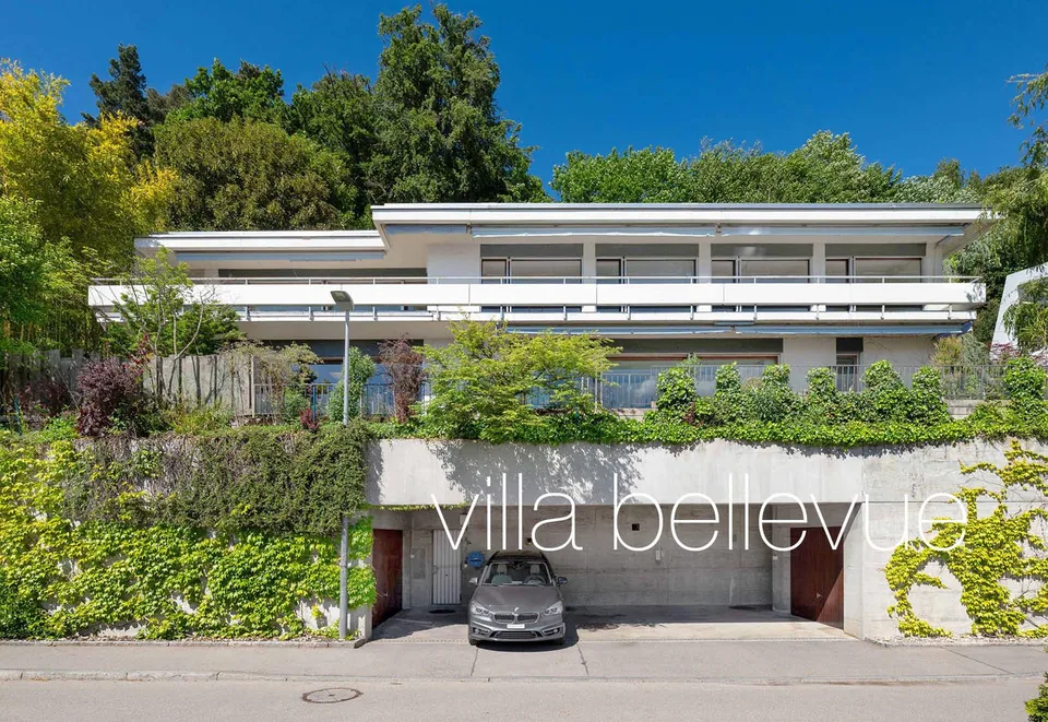 Villa mit Ausbaupotenzial und Bergpanorama an Traumlage
