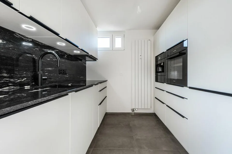 Penthouse ristrutturato di 3,5 locali con terrazza XXL a Kreuzlingen