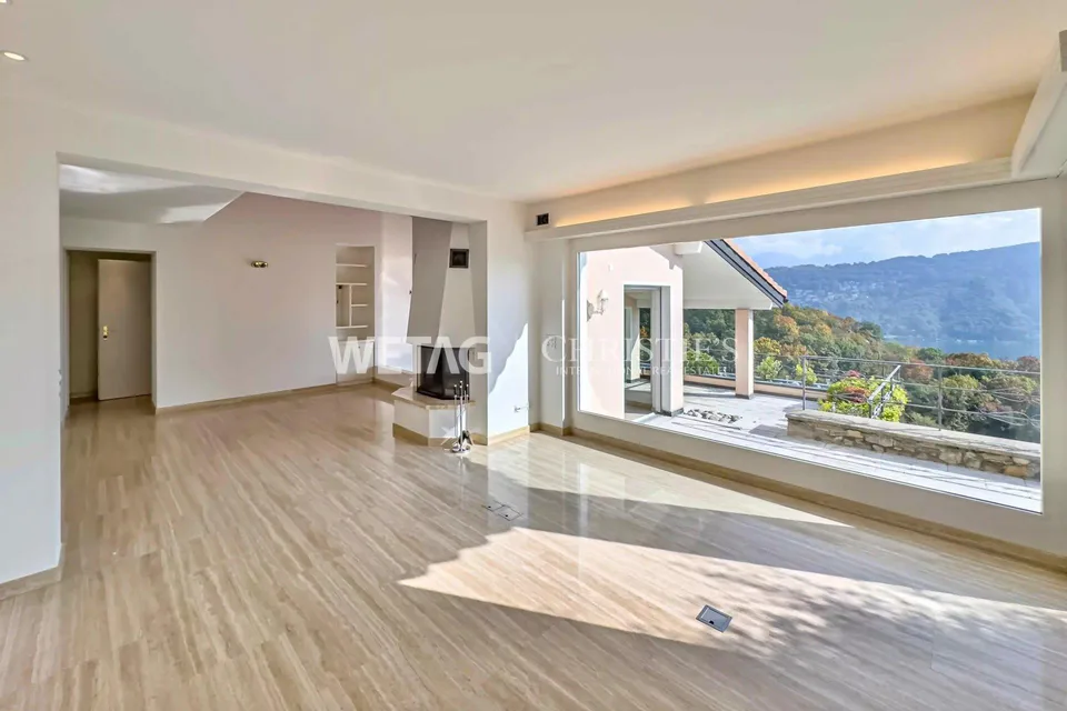 Elegante Villa in Lugano-Neggio mit freiem Blick auf den Luganersee...