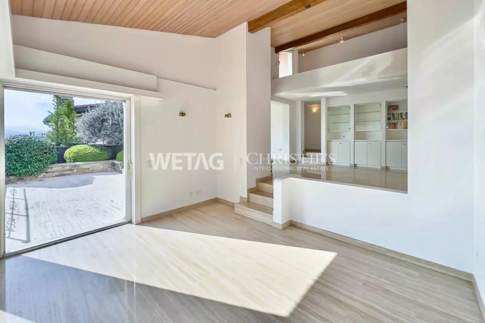 Elegante Villa in Lugano-Neggio mit freiem Blick auf den Luganersee, ideal auch als Zweitwohnsitz – Foto 7 von 11