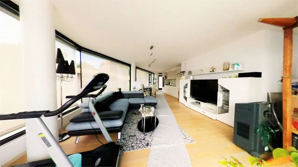 Appartement lumineux avec terrasse 123m et jardin