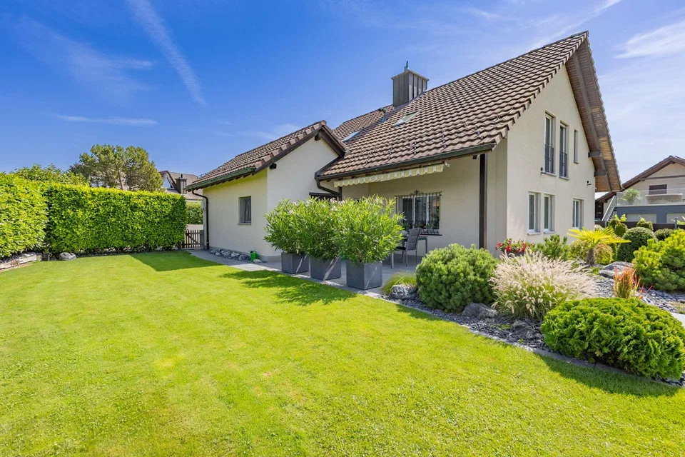 "Reserviert" Freistehendes Einfamilienhaus in erhöhter Lage von Nür...