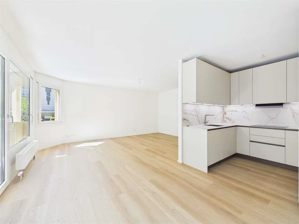 Spektakuläres 2.5-Zimmer-Wohnung komplett renoviert