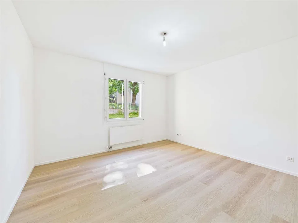 Spektakuläres 2.5-Zimmer-Wohnung komplett renoviert – Foto 8 von 9