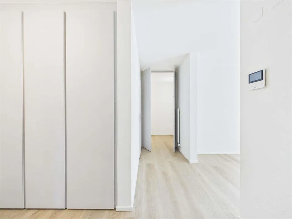Spektakuläres 2.5-Zimmer-Wohnung komplett renoviert