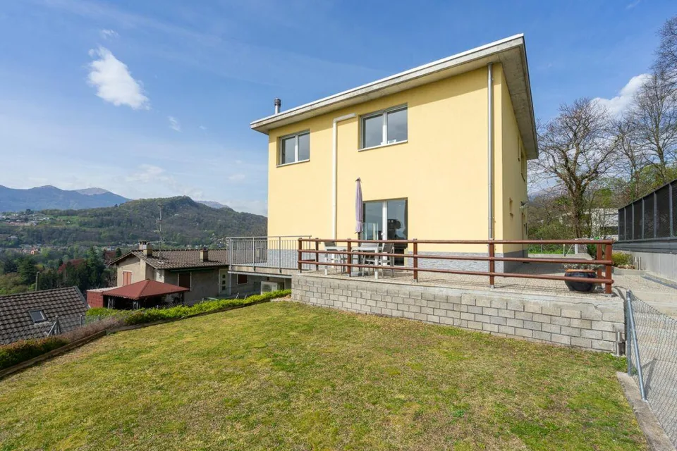 DAVESCO · MODERNES HAUS MIT GARTEN UND FREIER SICHT AUF DEN LUGANERSEE – Foto 12 von 15