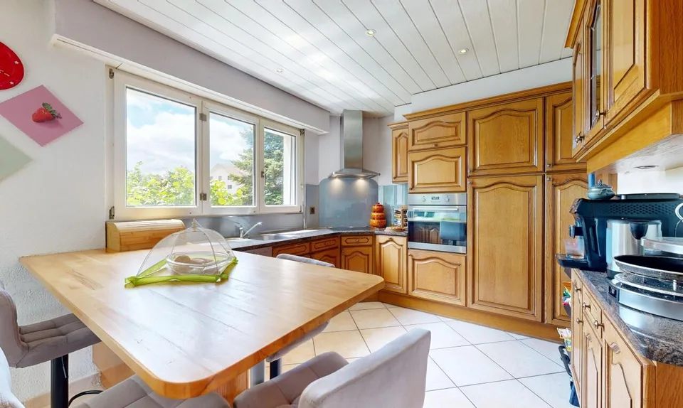 Angenehmes Einfamilienhaus mit Wärmepumpe und Photovoltaikpaneelen