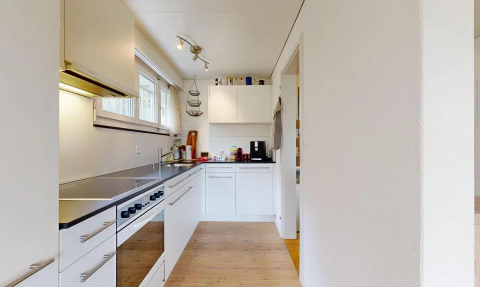Charming 4.5-room house with a wide view and large plot – photo 8 of 21