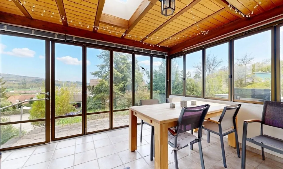 Charming 4.5-room house with a wide view and large plot – photo 10 of 21