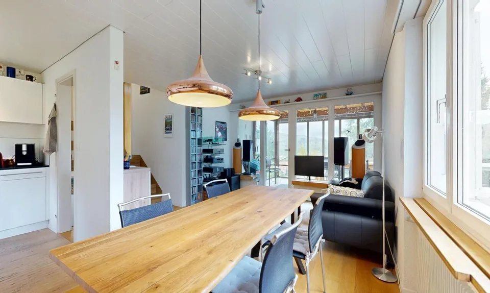 Casa affascinante di 4,5 locali con vista panoramica e grande parcella
