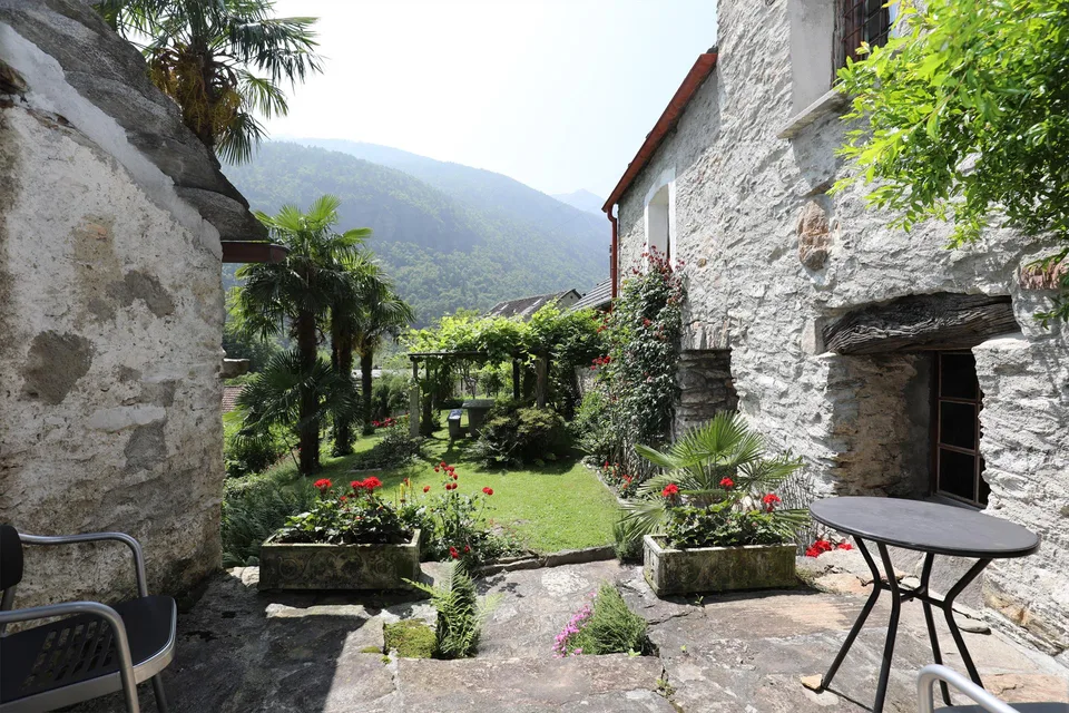 Einmaliges Rustico im schönen Bleniotal mit grossem Garten