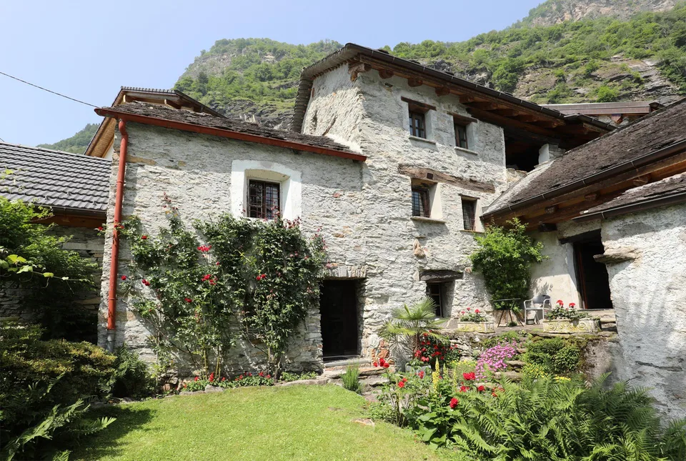 Einmaliges Rustico im schönen Bleniotal mit grossem Garten