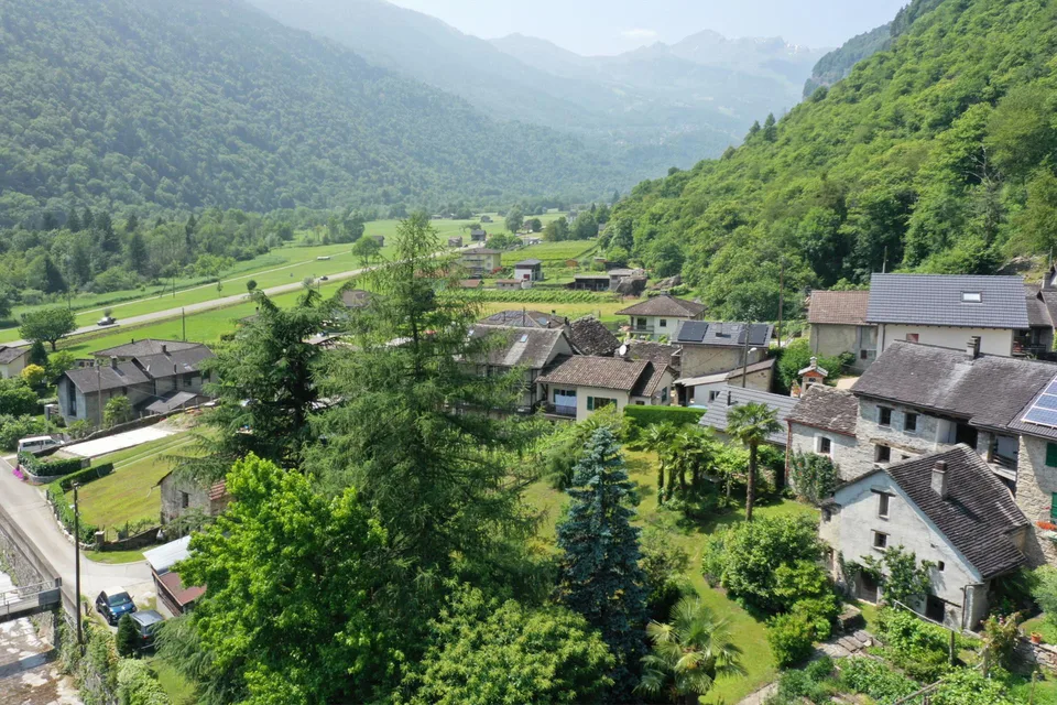 Einmaliges Rustico im schönen Bleniotal mit grossem Garten