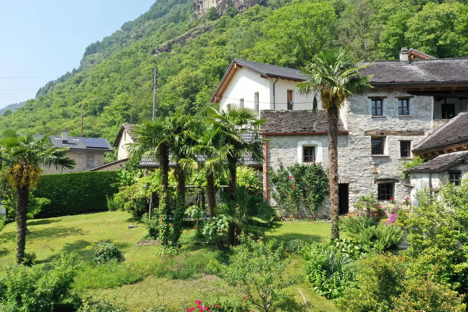 Einmaliges Rustico im schönen Bleniotal mit grossem Garten