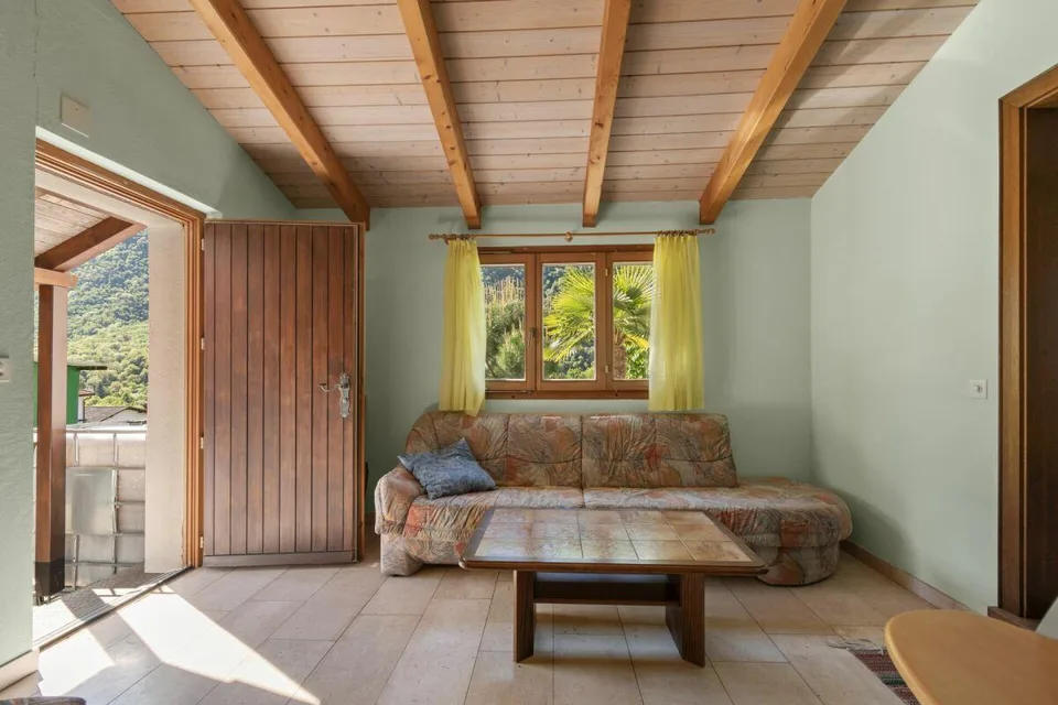 Prestigevilla mit Pool, Grotte, Nebengebäude und Garage mit Werkstatt – Foto 20 von 26