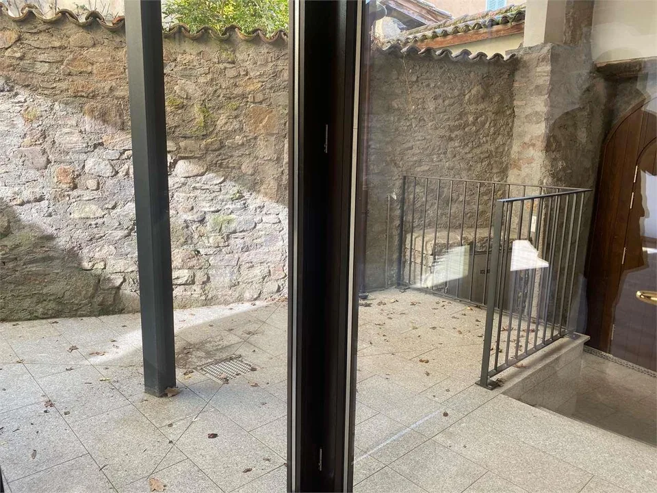 Charakteristische 3,5-Zimmer-Wohnung mit Innenhof – Foto 13 von 14