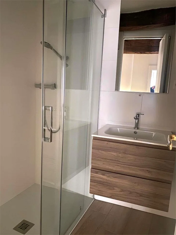 Charakteristische 3,5-Zimmer-Wohnung mit Innenhof – Foto 11 von 14