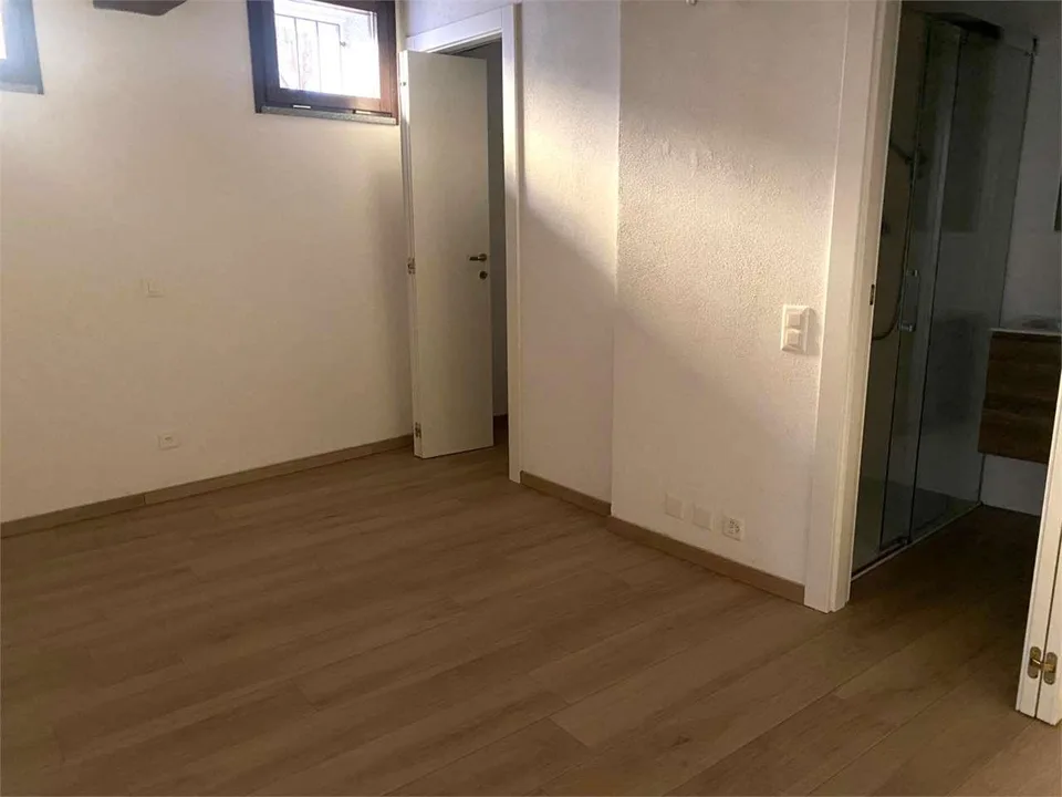 Charakteristische 3,5-Zimmer-Wohnung mit Innenhof – Foto 9 von 14