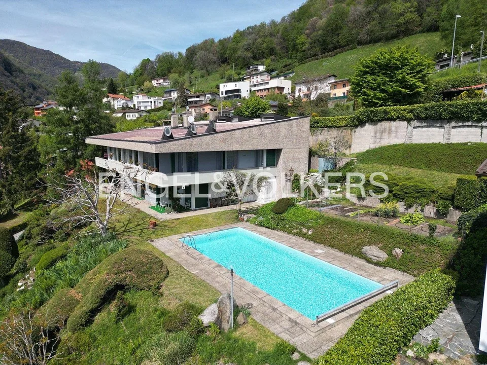 Moderne Villa mit Pool und eigenständiger Wohnung