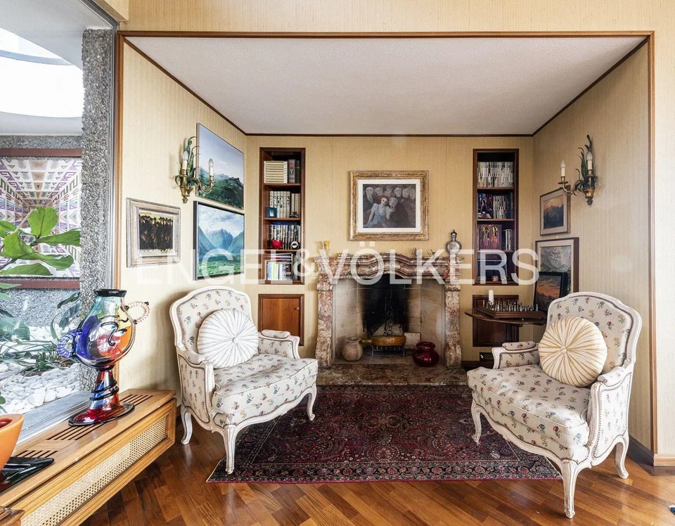 Villa contemporanea con piscina e appartamento indipendente