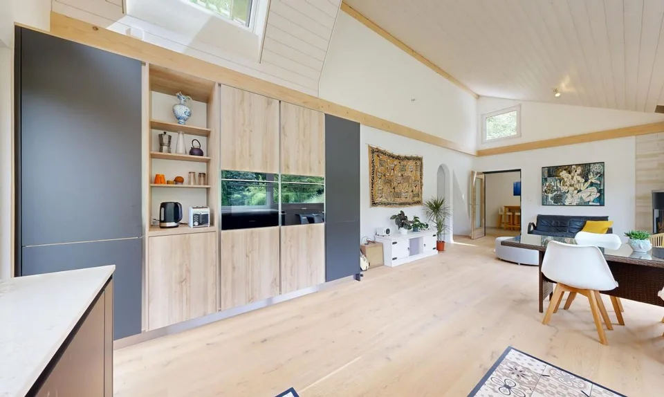 prächtige neue Villa in einem ruhigen Ort in der Nähe von Annehmlichkeiten – Foto 8 von 17