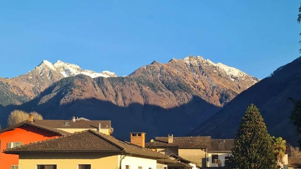 BELLINZONA - LUMINO: NUOVO 3.5 LOC. CON AMPIA TERRAZZA