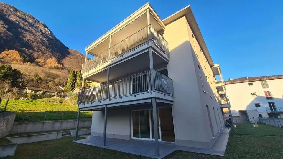 BELLINZONA - LUMINO: NUOVO 3.5 LOC. CON AMPIA TERRAZZA