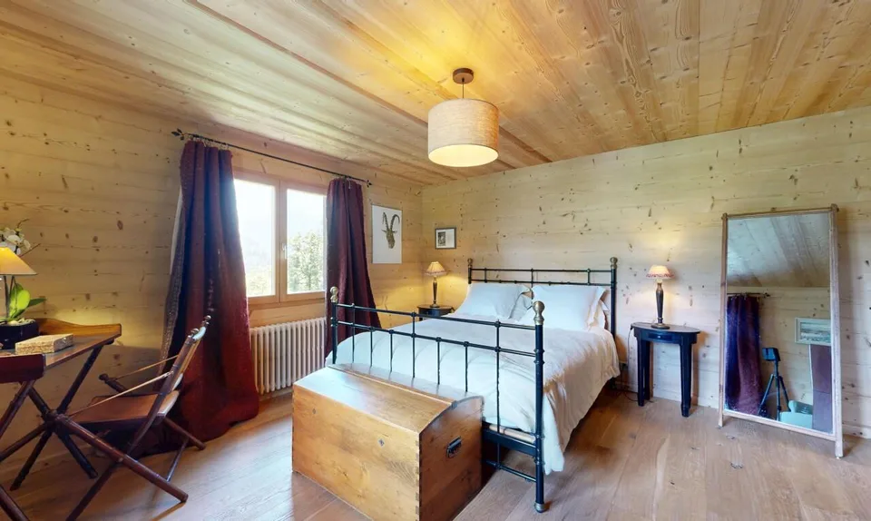 Exklusiv: wunderschönes Chalet mit 2 Wohnungen